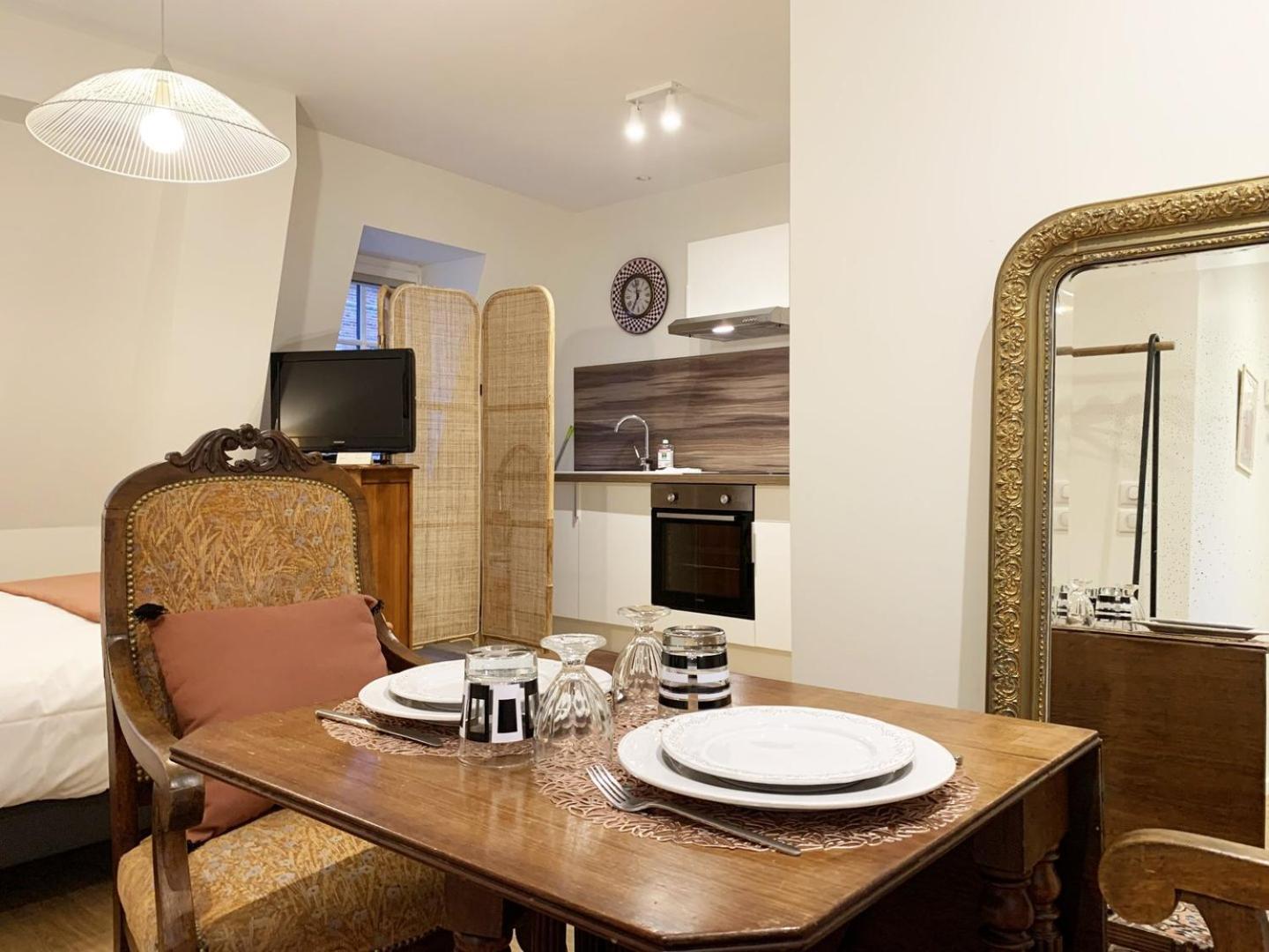 Monet - Appartement Pour 2 Personnes ชาร์ตร ภายนอก รูปภาพ